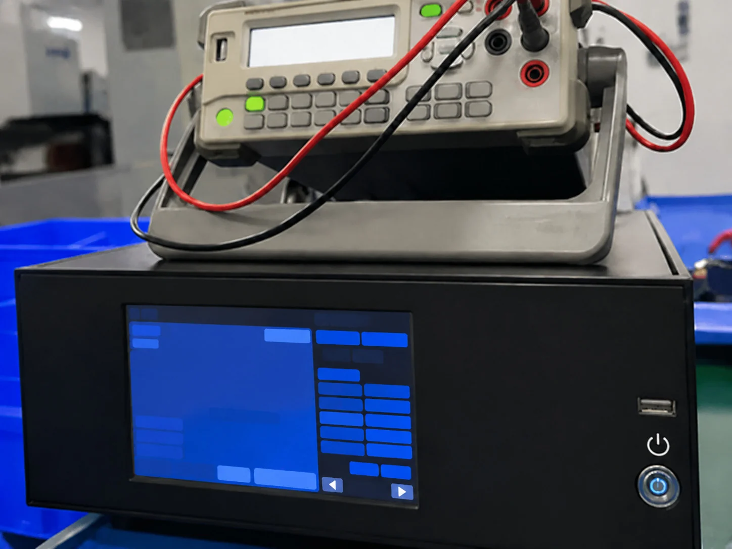 Equipo de referencia digital de presión utilizado para verificar la salida del transmisor